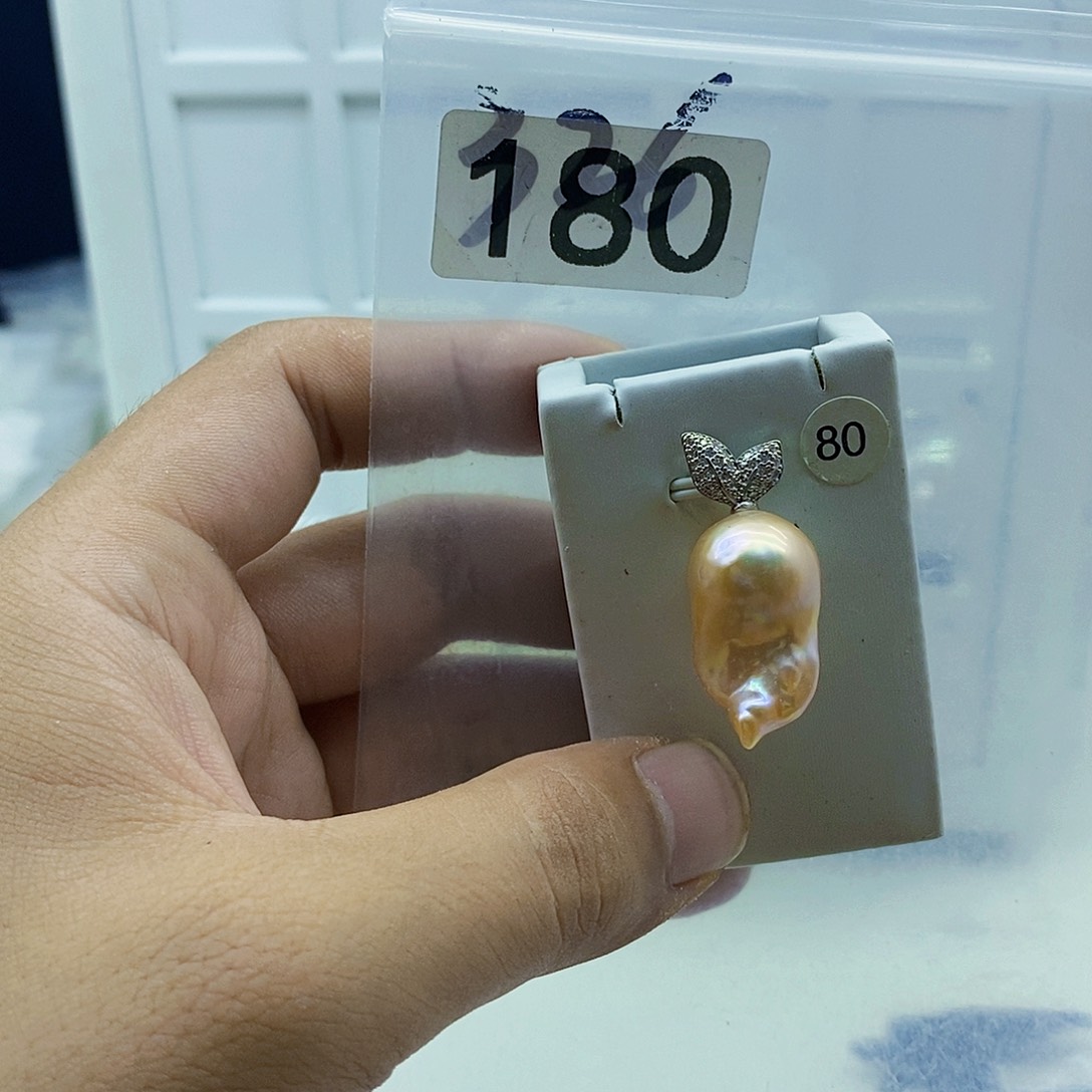 淡水珍珠合金颈饰