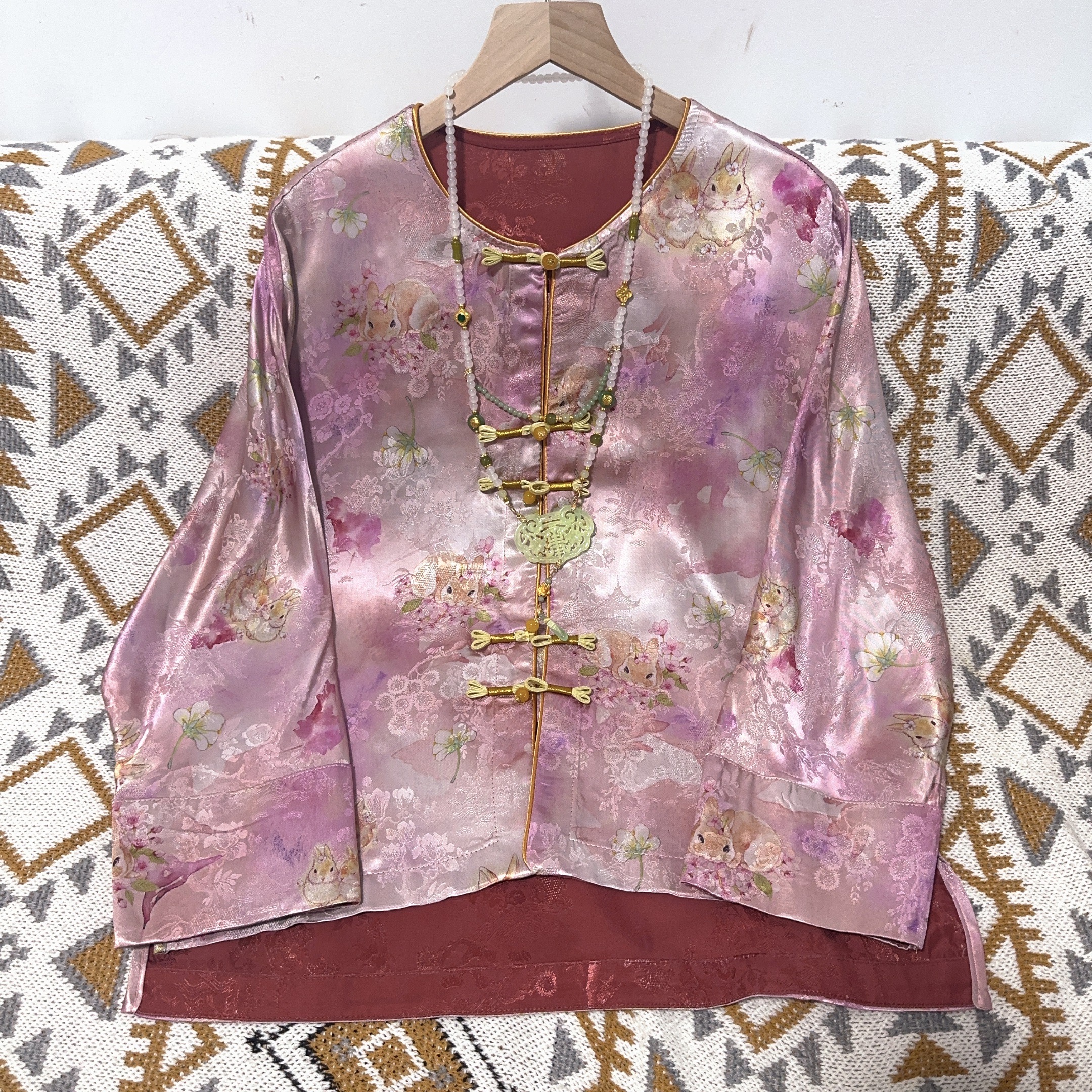 【衔春】新中式圆领兔子花朵刻花扎染红云纱上衣长袖外套女