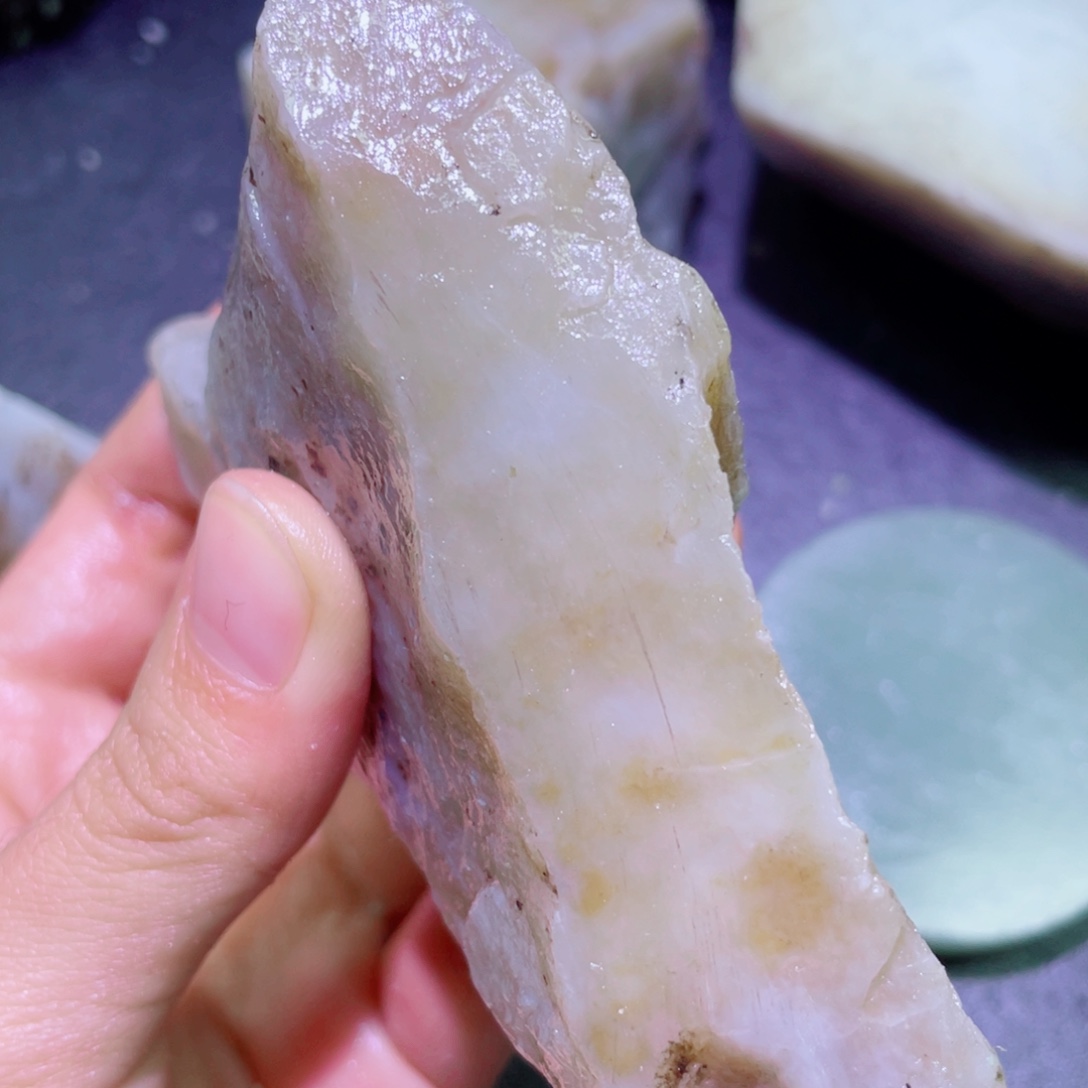 和田玉未镶嵌珠宝半成品