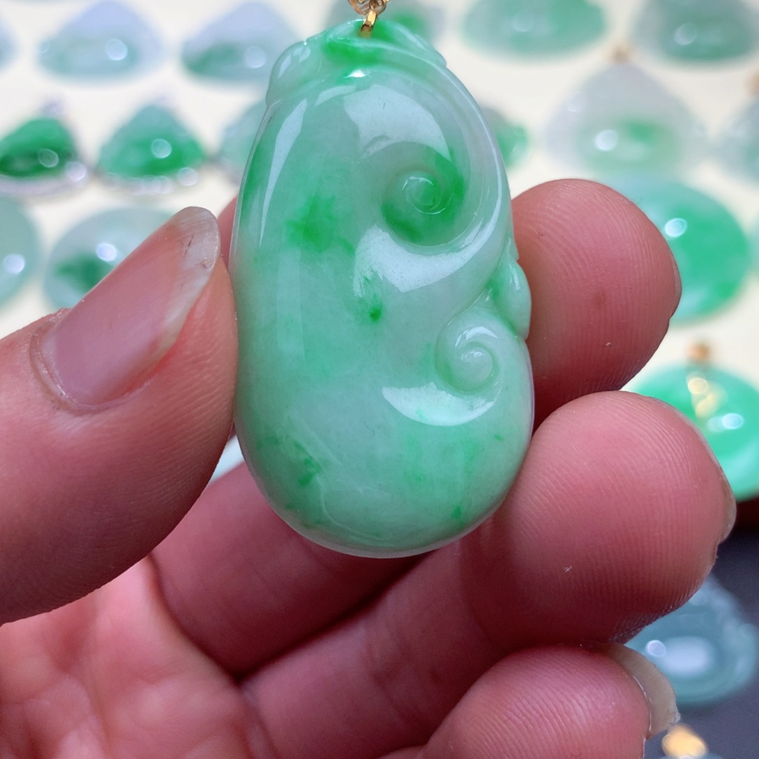 翡翠吊坠(不含链)18K金镶嵌