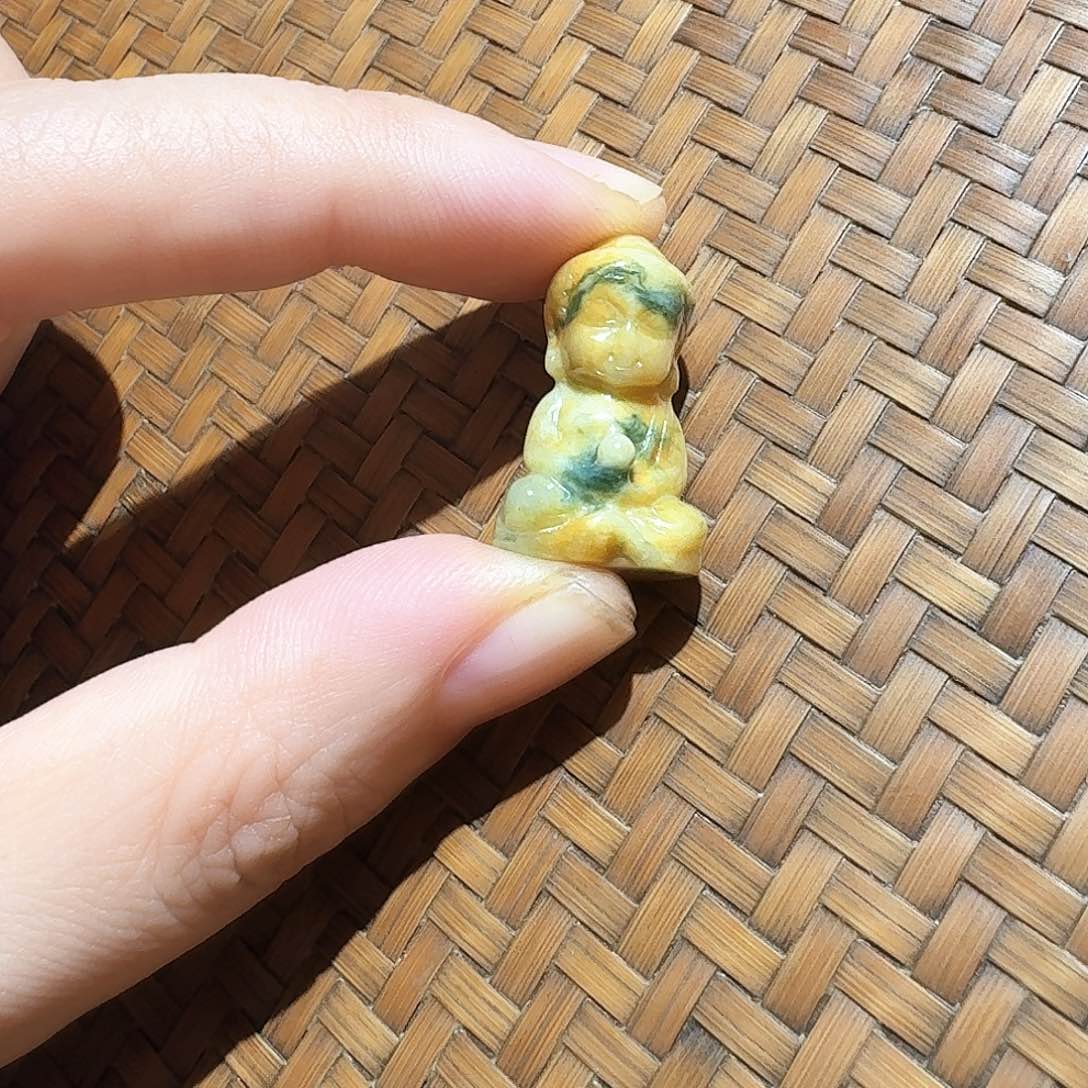 颈饰未镶嵌翡翠个性十足