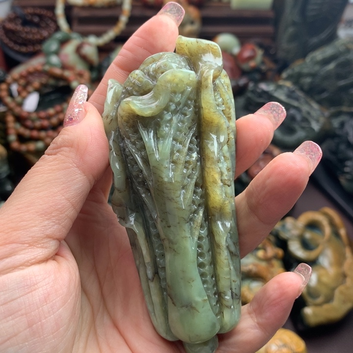 岫岩河磨玉（透闪石质玉）把件未镶嵌