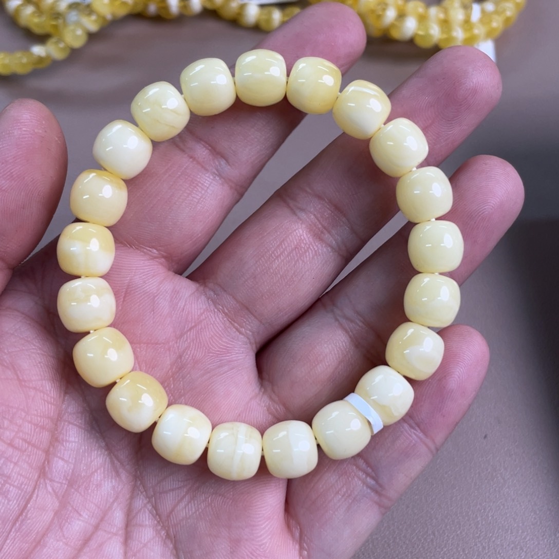 琥珀裸石未镶嵌04500000000