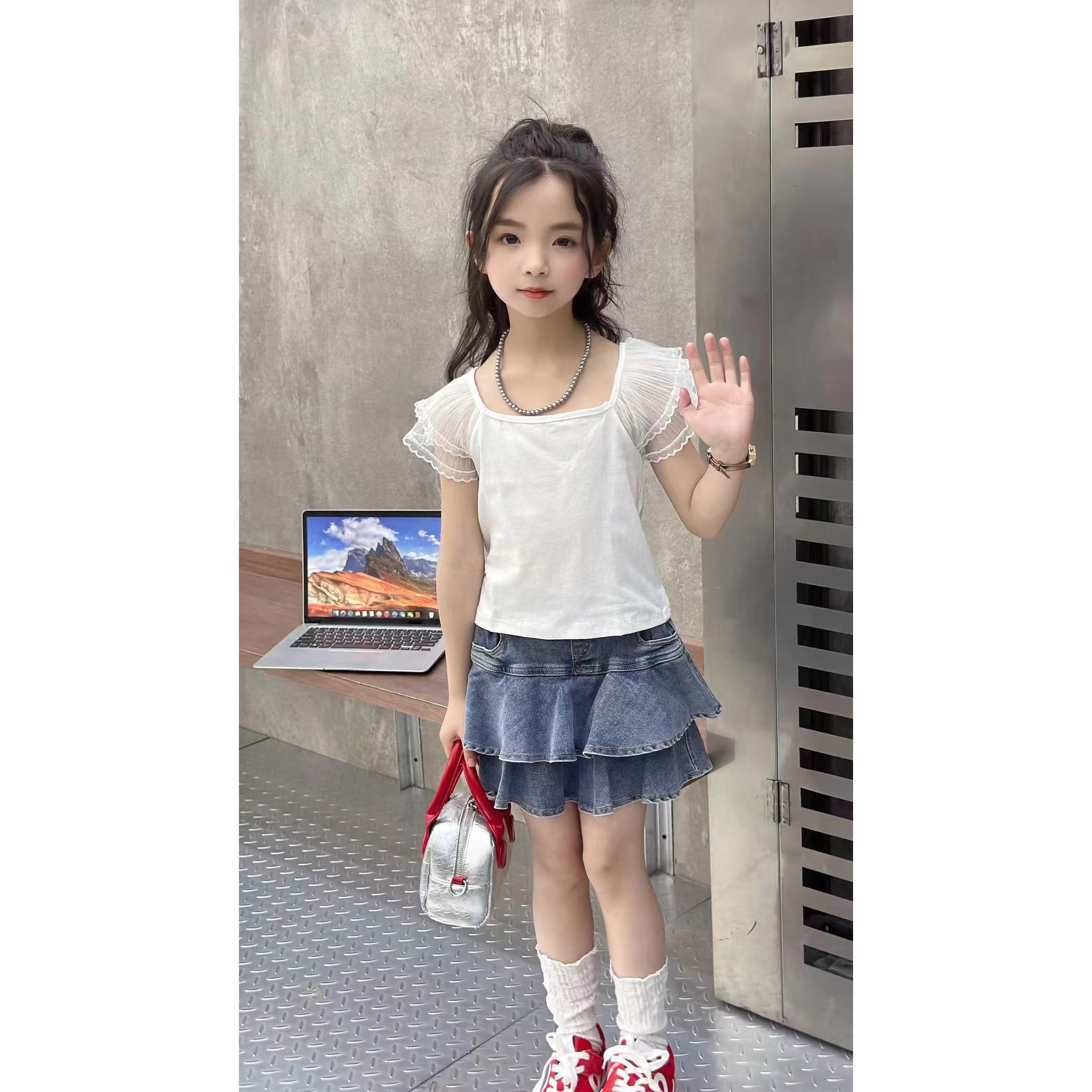 女童2025夏季新款洋气蕾丝短袖T恤(尺码偏大-按身高拍)B2415