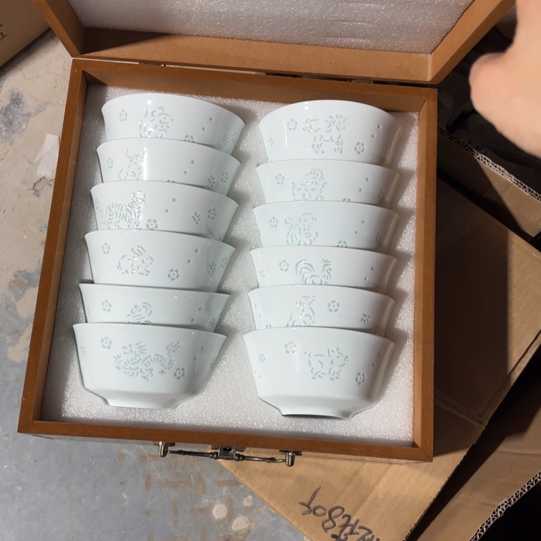 噢****玉瓷景德镇陶瓷一整套带礼盒