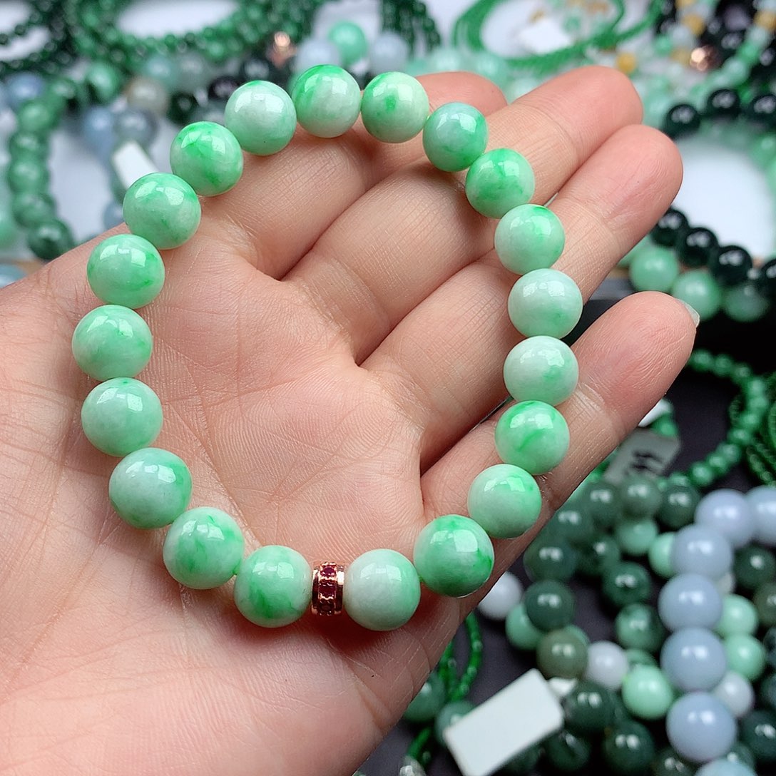翡翠颈饰未镶嵌手串