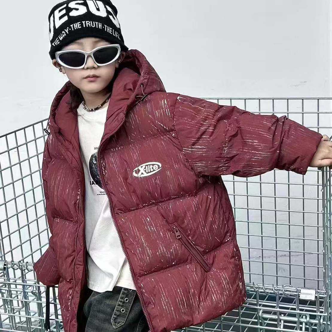 男女童镭射渐连帽羽羽外套