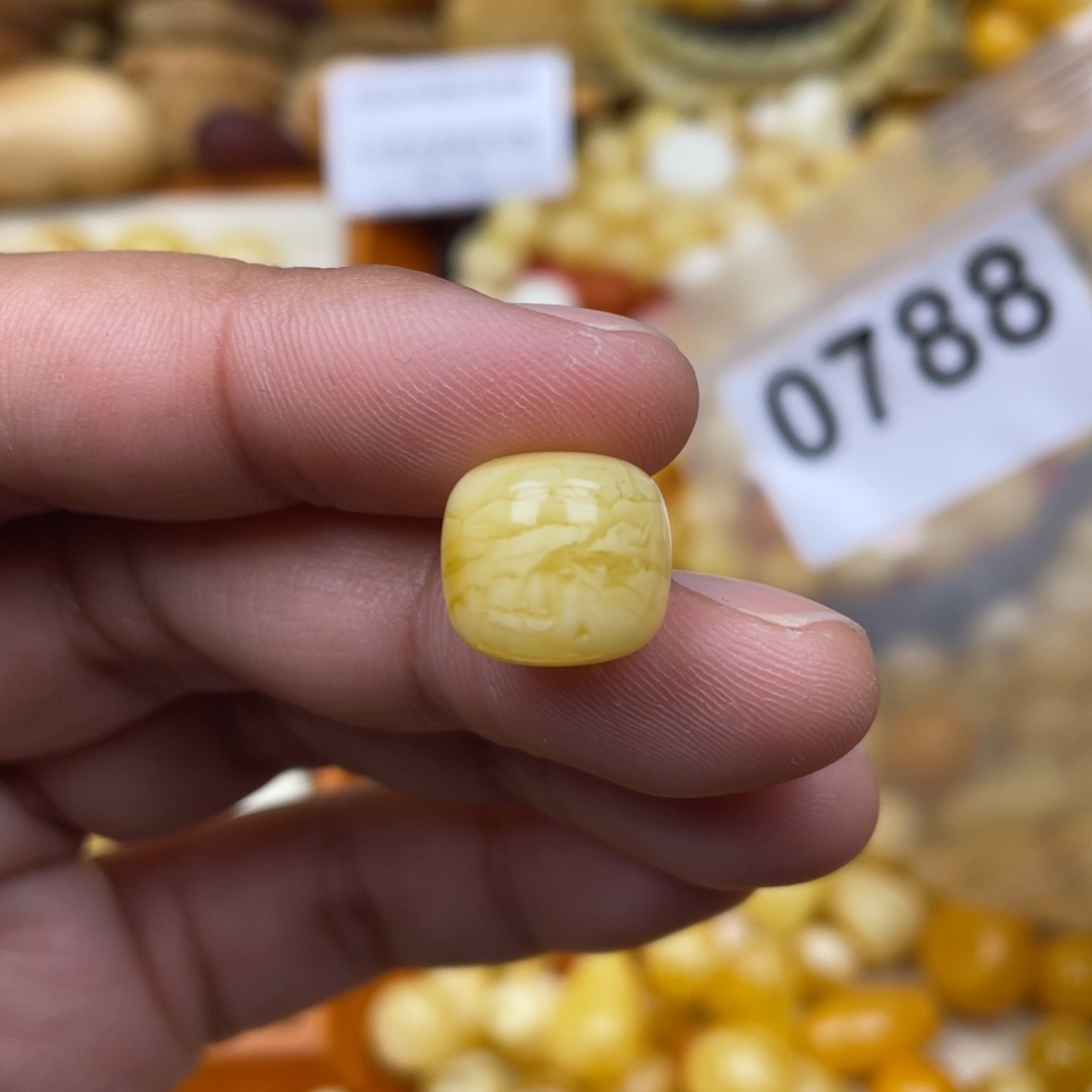 琥珀珠宝奇石未镶嵌一颗粉12.8 浓蜡虎皮