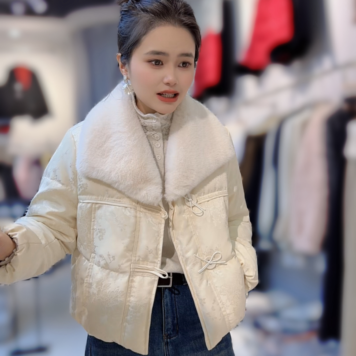 2025年冬季新款毛毛大翻领国风百搭羽绒服外套56929