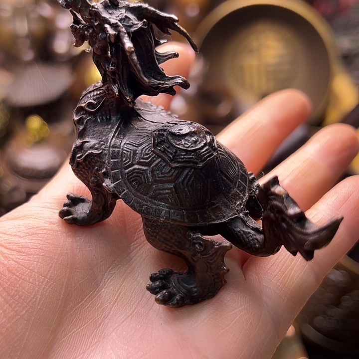 铜133456788986567778