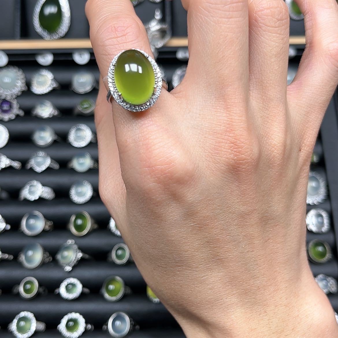 【闪购商品】岫玉戒指银S925镶嵌大*雯