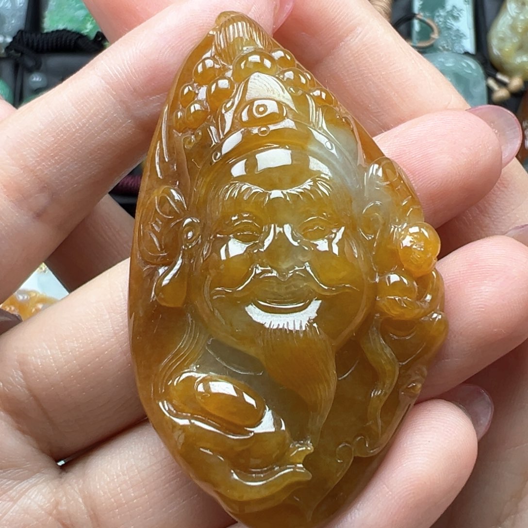 翡翠颈饰未镶嵌财爷