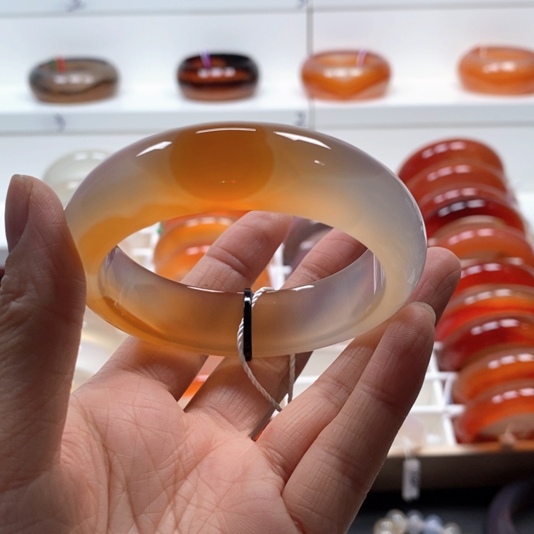 ****₀玛瑙/玉髓手镯未镶嵌