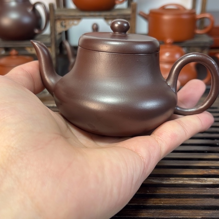 茶壶紫砂原矿紫砂手工制作