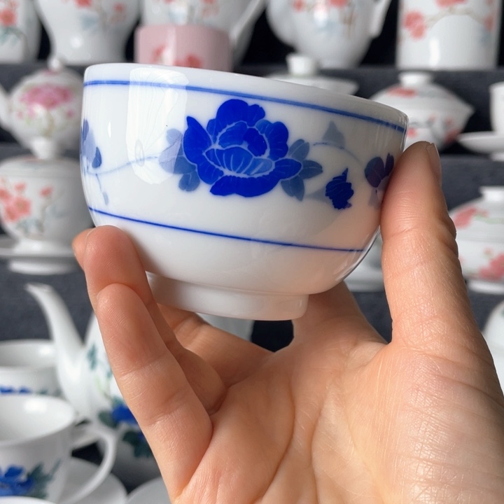 景德镇陶瓷芙蓉花主人杯