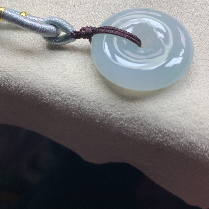 翡翠颈饰未镶嵌吊坠