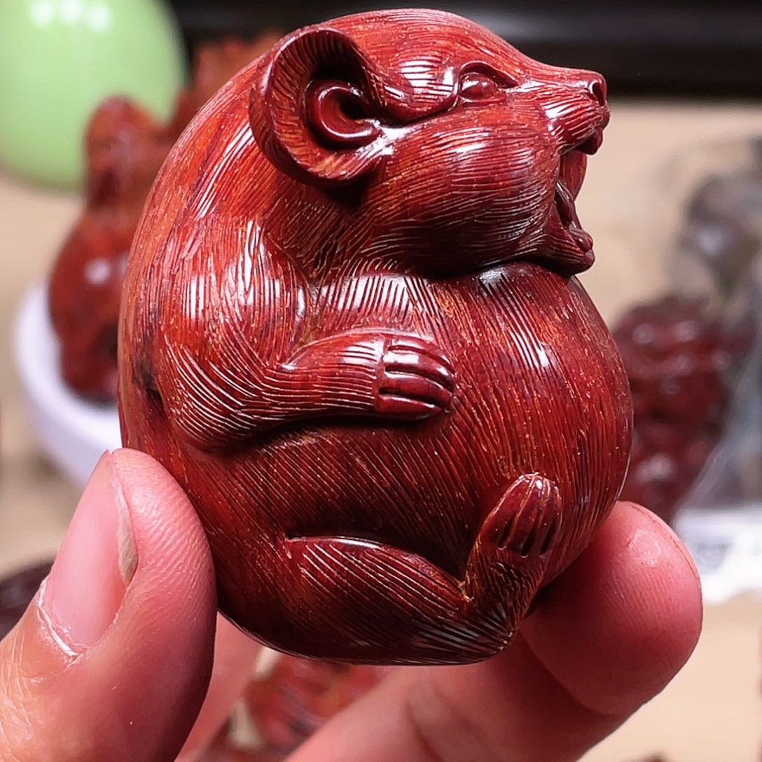 檀香紫檀（小叶紫檀）T****g