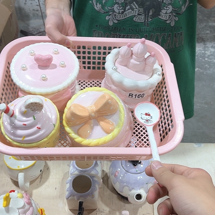 紫砂茶叶罐这么多人