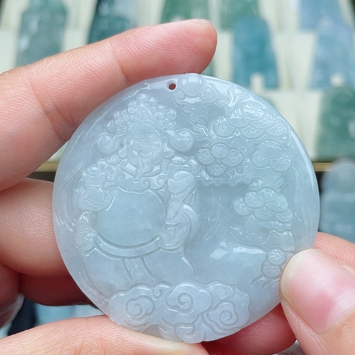 翡翠颈饰未镶嵌财神