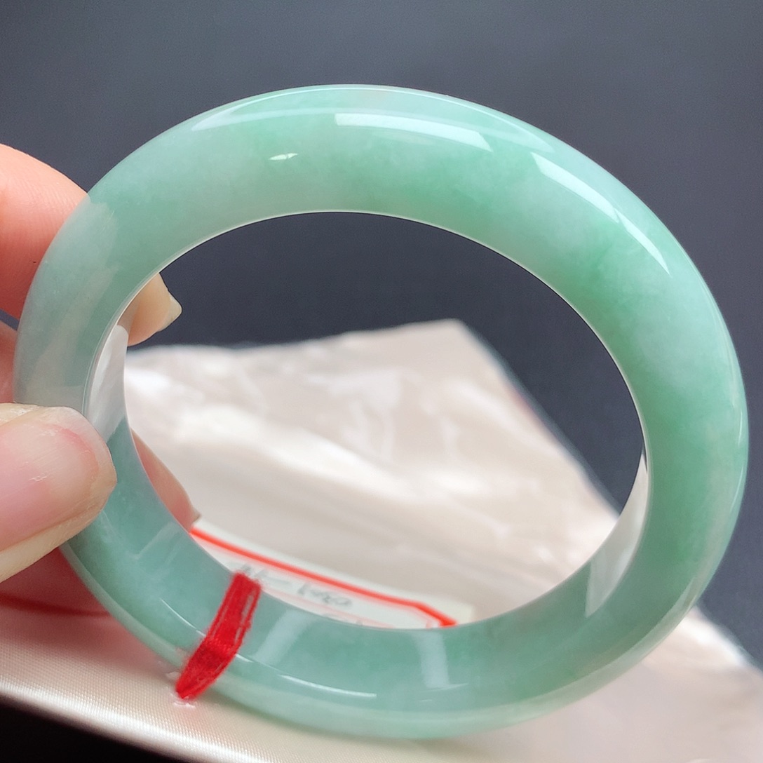 翡翠手镯未镶嵌03n n n n n n n