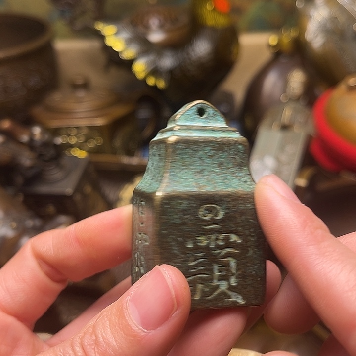 精美铜器批发档口