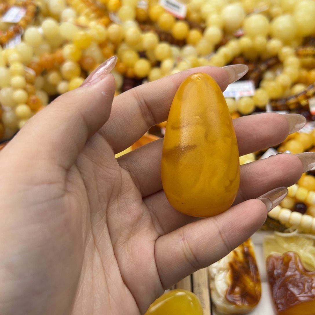 琥珀珠宝奇石未镶嵌