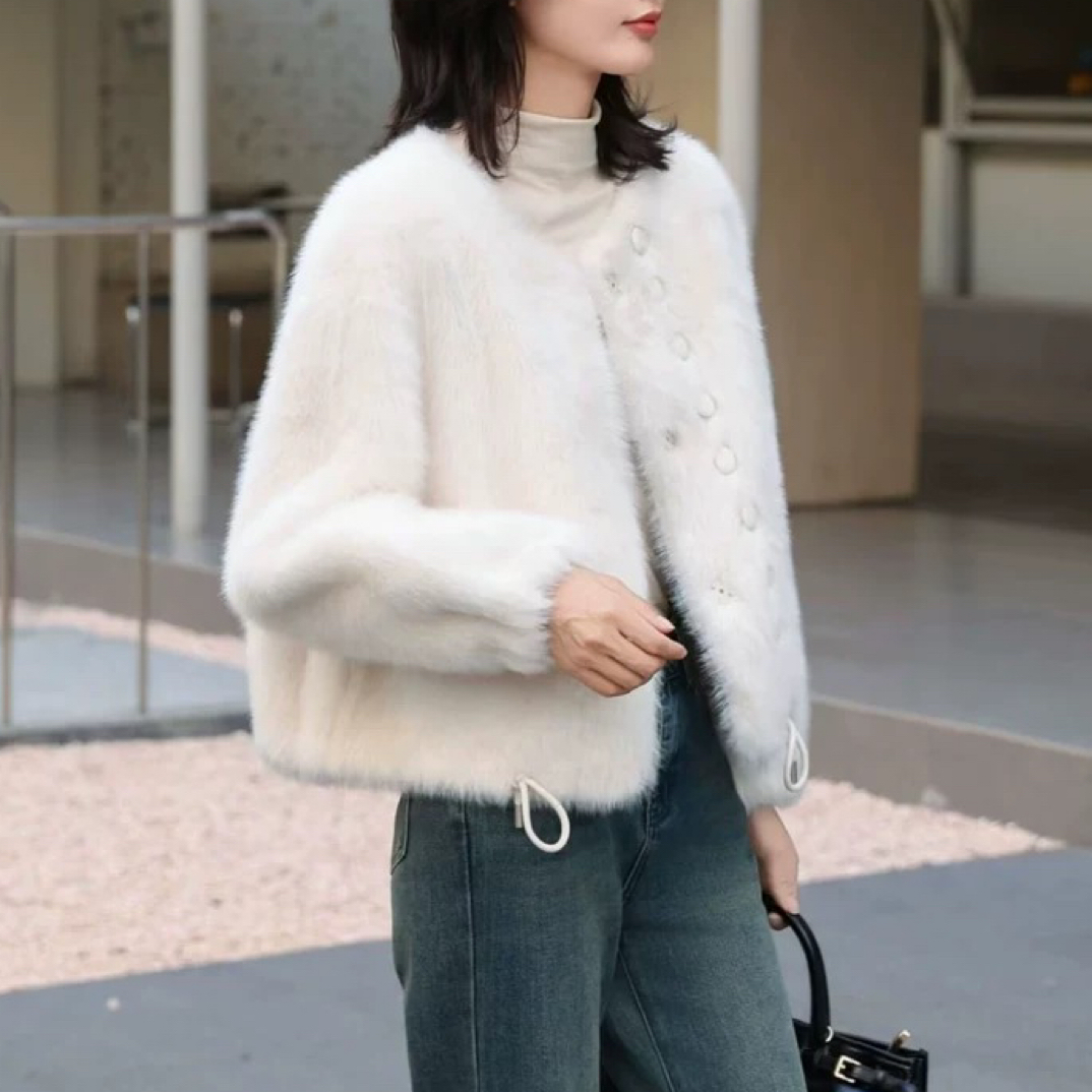 冬季新款北欧风马蹄袖短外套女时尚设计师款气质百搭毛绒加厚上衣