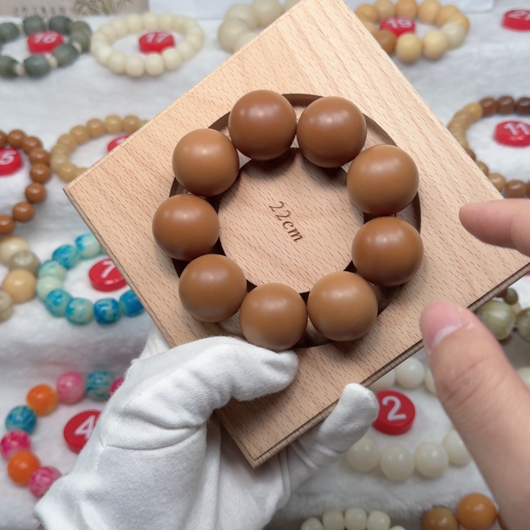 白玉菩提吊坠卡28全品卡色精工