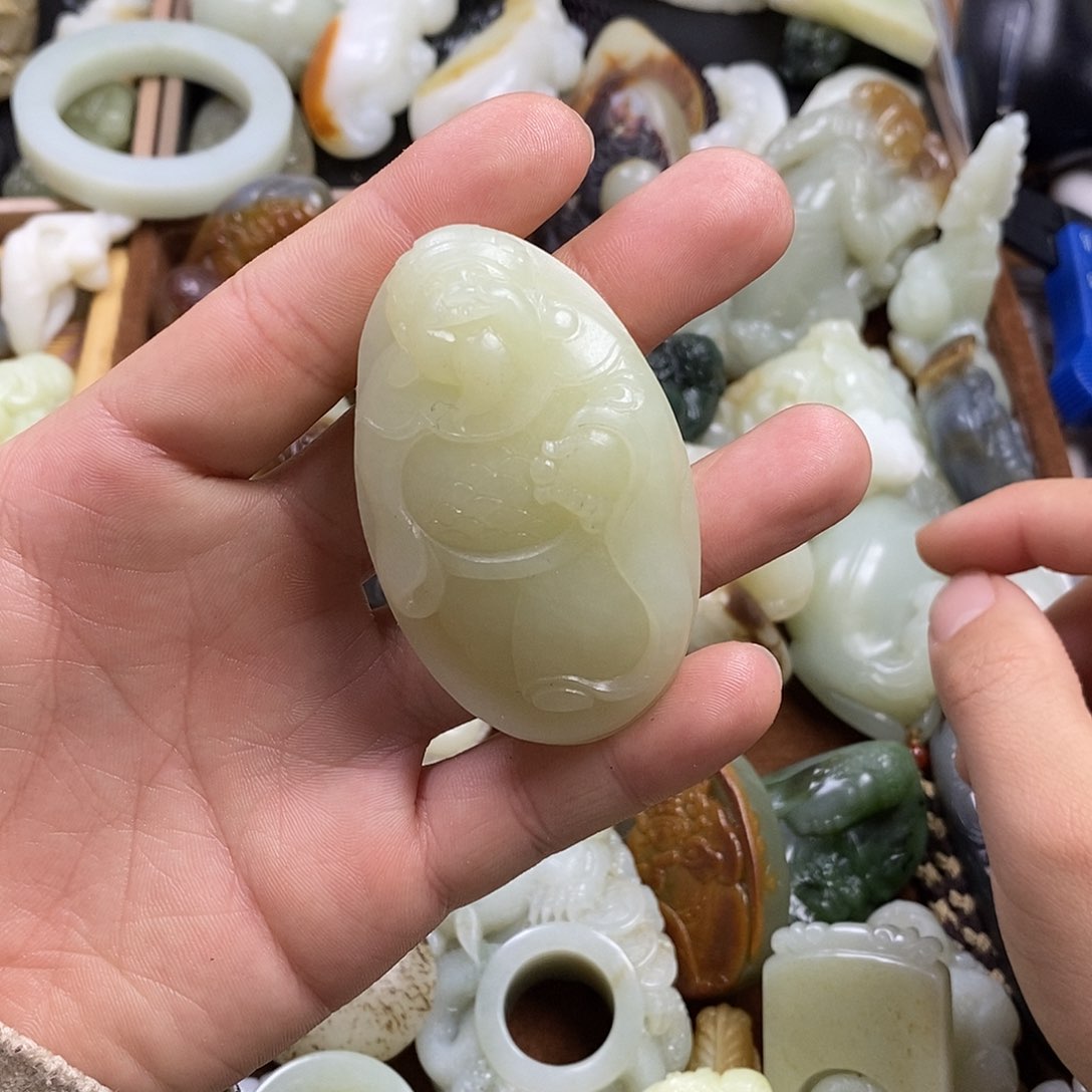 和田玉（糖玉）挂件未镶嵌