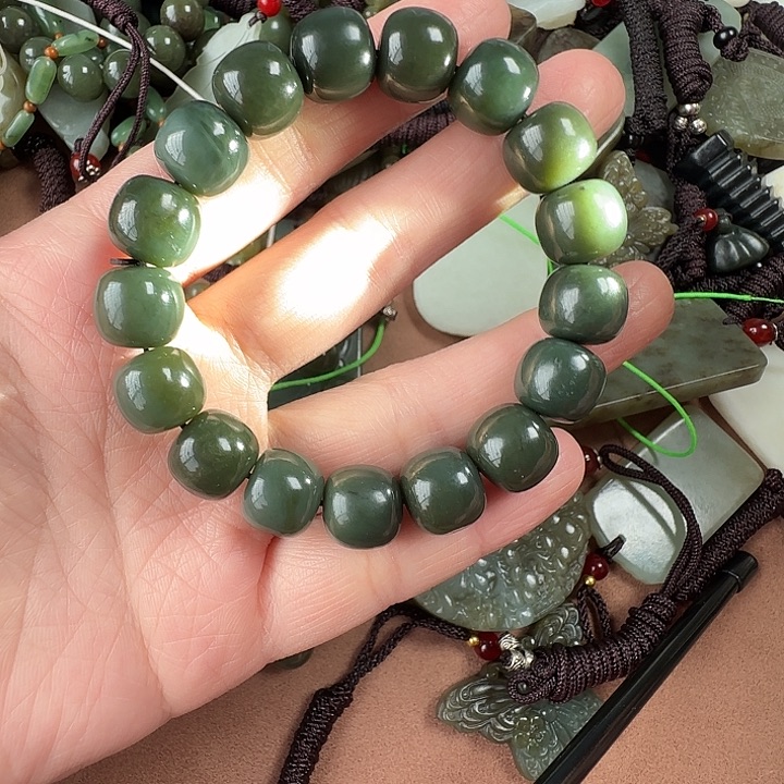 和田玉颈饰未镶嵌