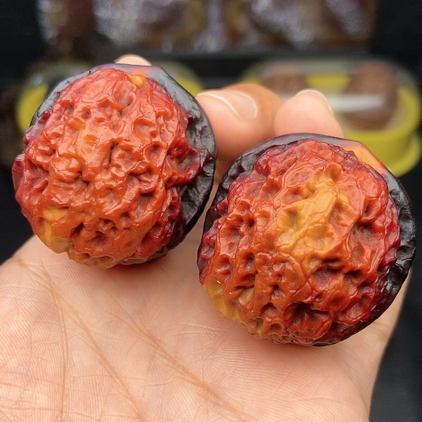 【闪购商品】文玩核桃手串40尺铁绣球