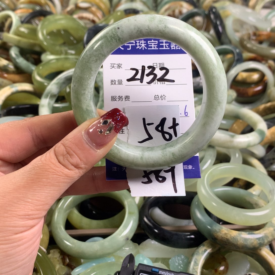 蛇纹石玉颈饰未镶嵌2132