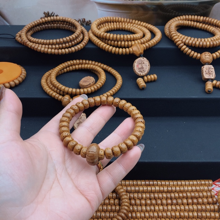 浩***万桃核把件桃核单圈