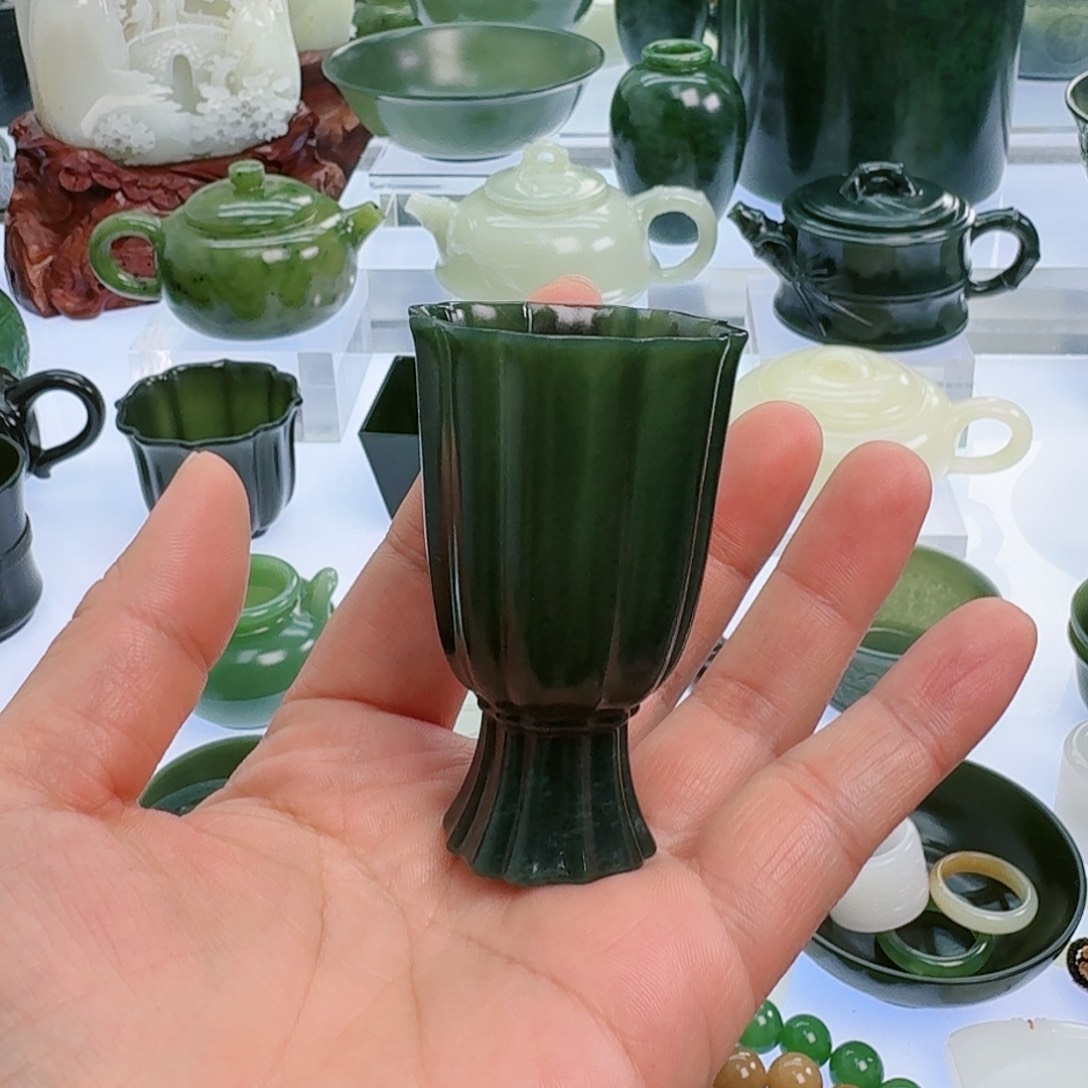 和田玉（青玉）挂件未镶嵌?