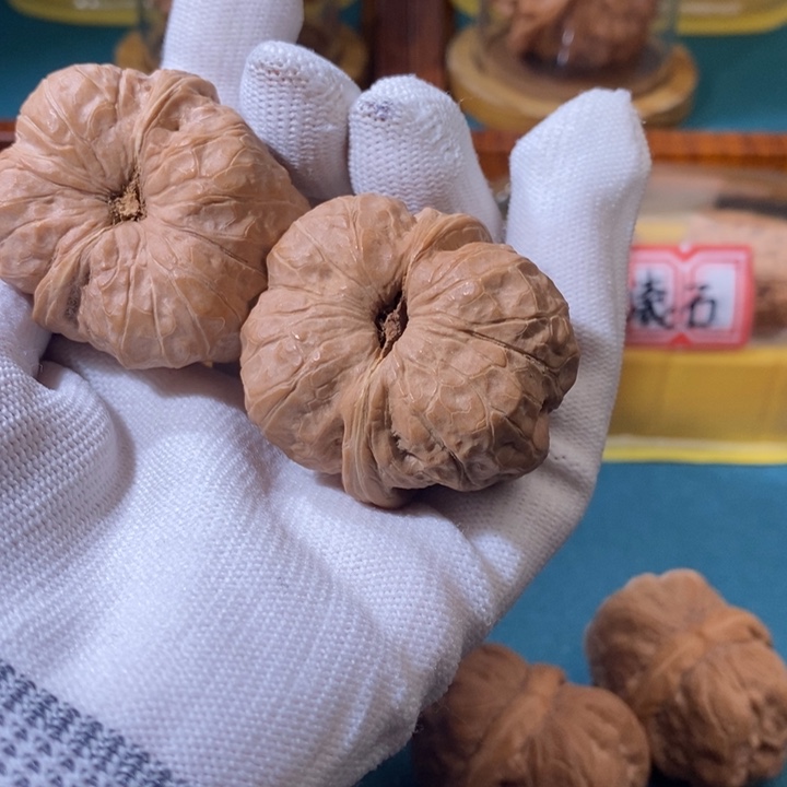 文玩核桃吊坠隔****”玉蟾