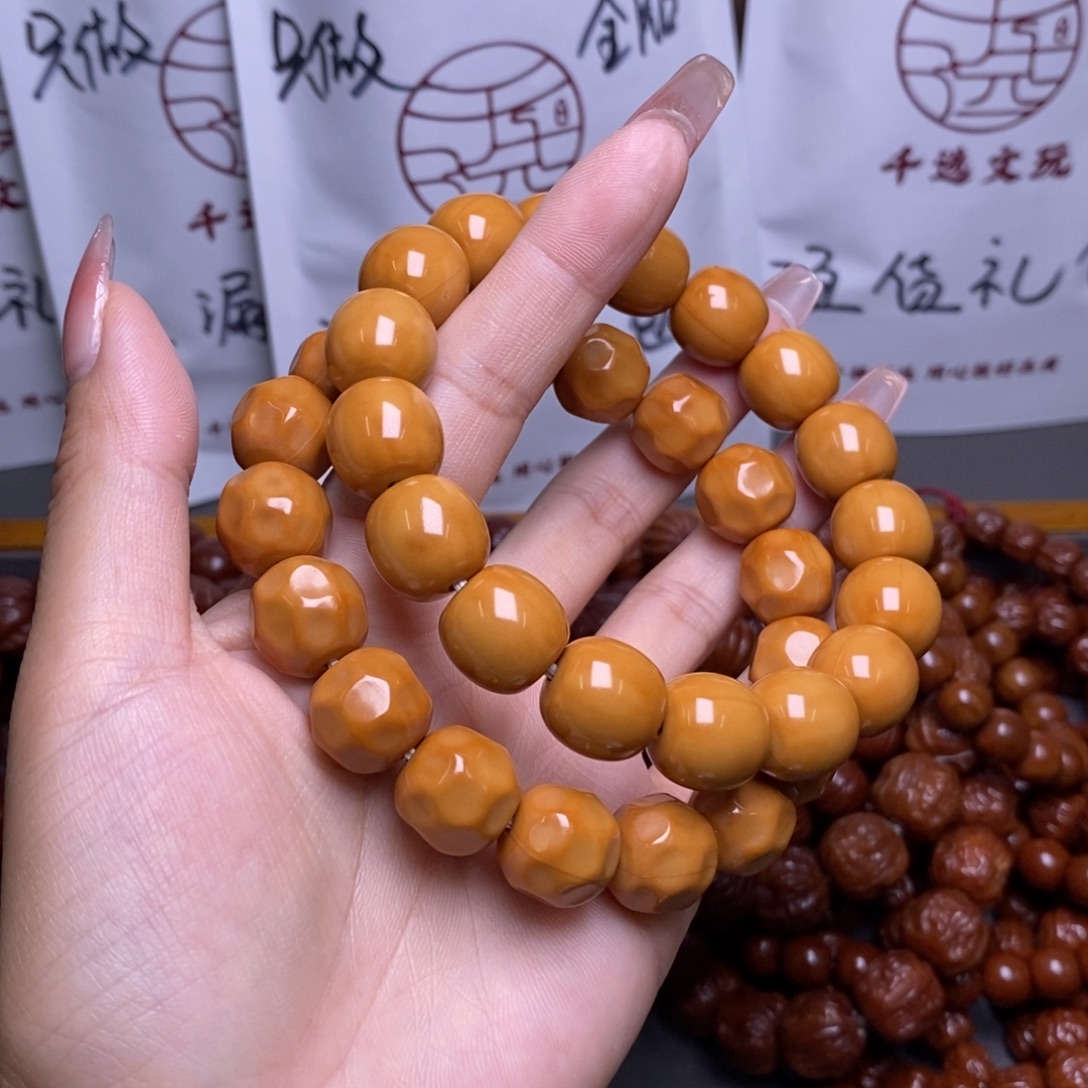 爱***政猴头核桃手串老型奶酪