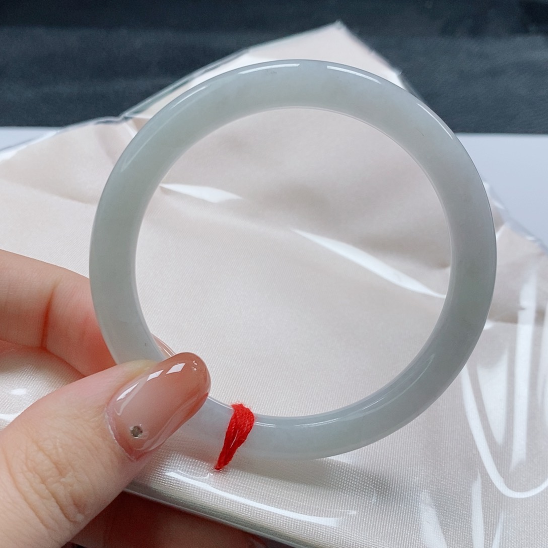 【闪购商品】未镶嵌手镯（圆镯）翡翠507号