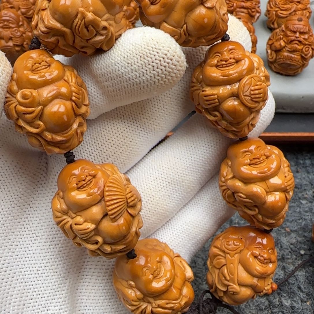 橄榄核吊坠特价弥勒上色了