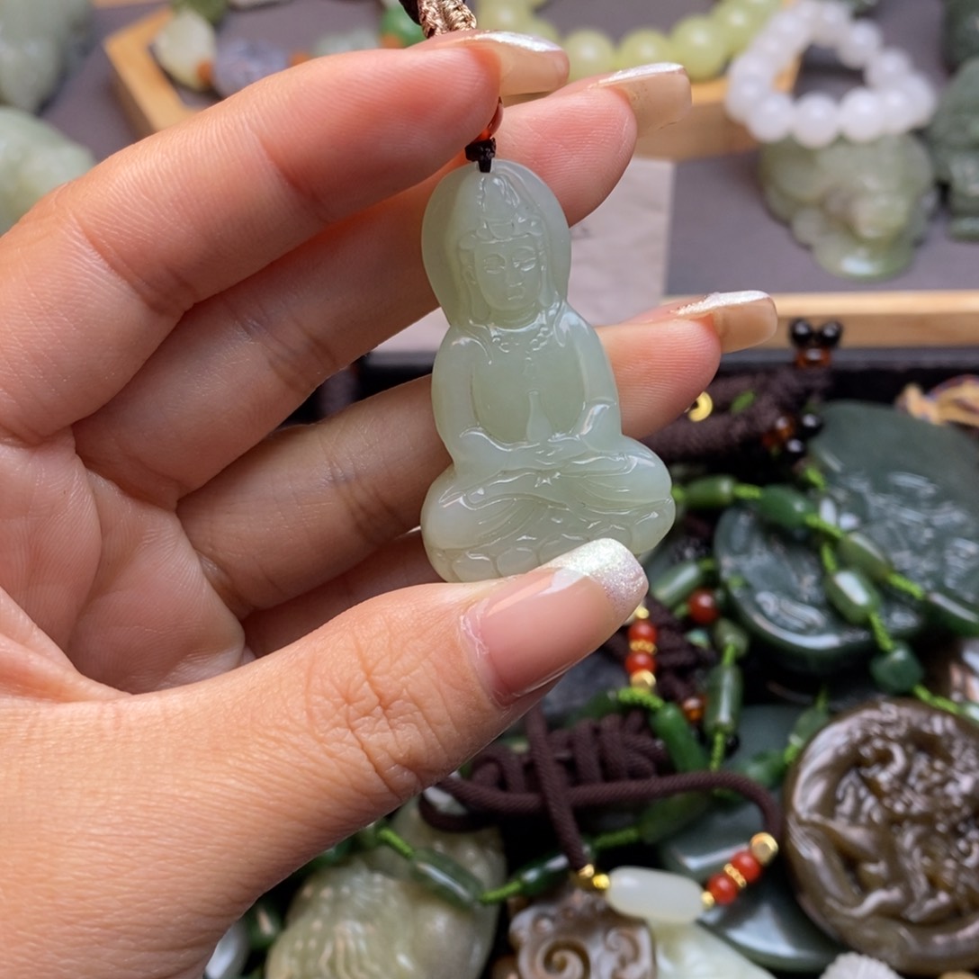 和田玉颈饰未镶嵌