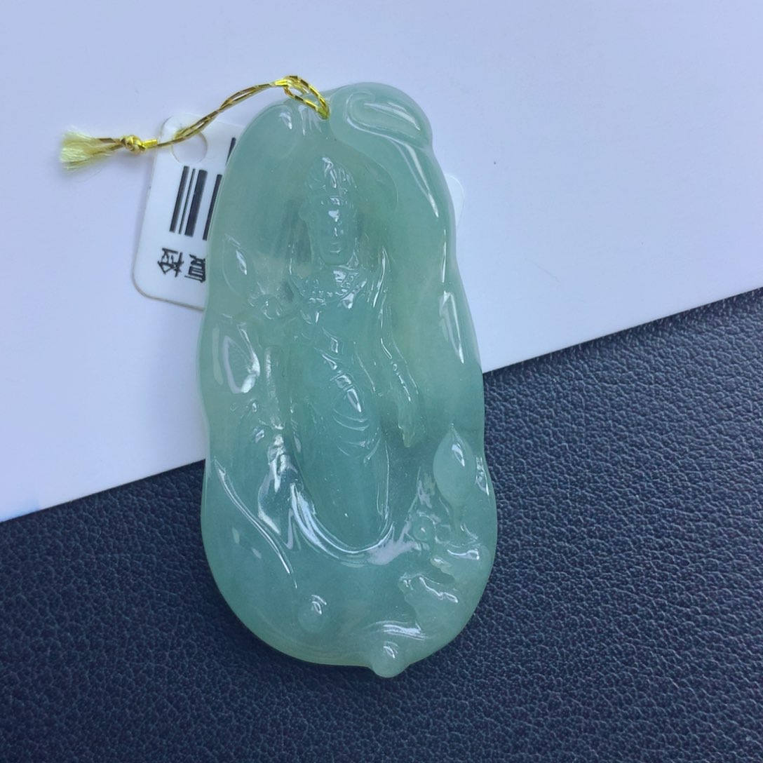 翡翠颈饰未镶嵌观音