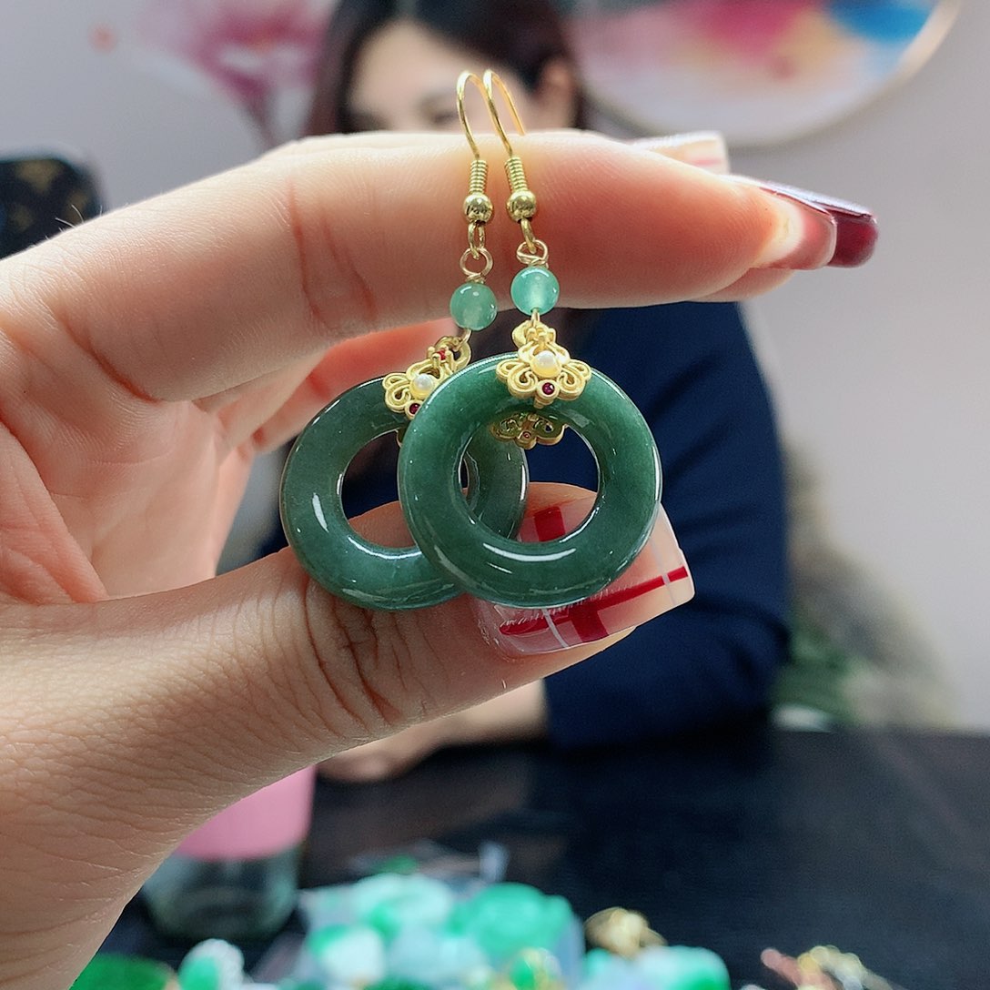 【闪购商品】翡翠耳饰未镶嵌，