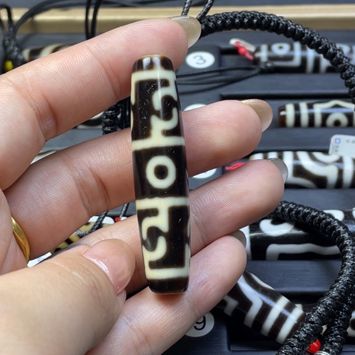 M****玛瑙/玉髓未镶嵌颈饰