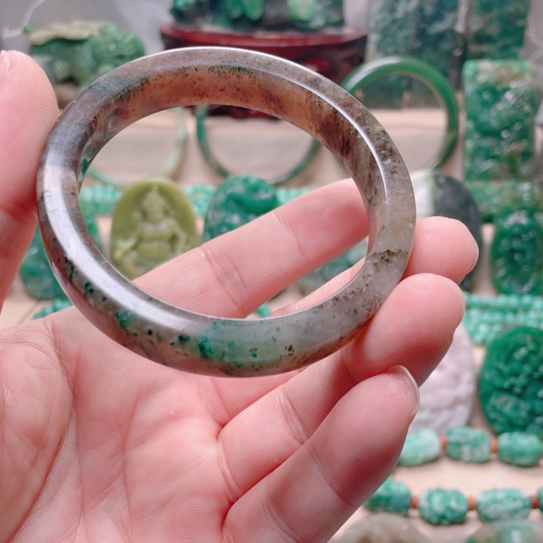 独山玉未镶嵌手镯