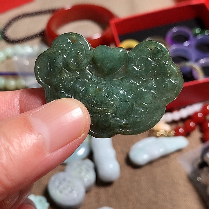 套链未镶嵌透闪石质玉