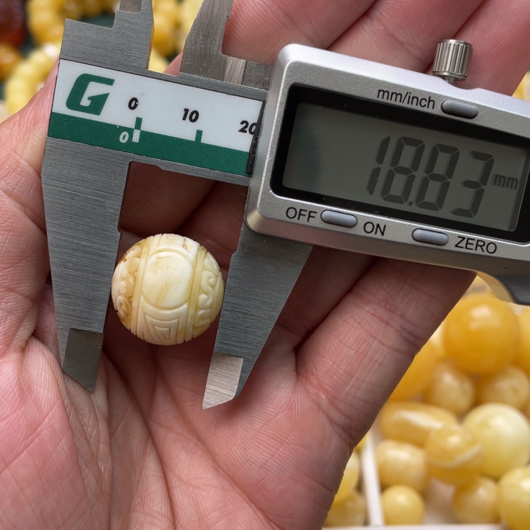 蜜蜡珠宝奇石未镶嵌特价微瑕3.58