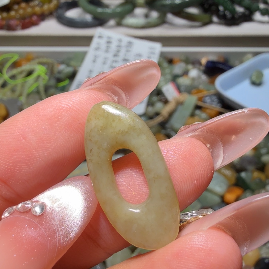 和田玉未镶嵌珠宝奇石