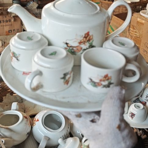 库存微瑕多孔茶壶一套