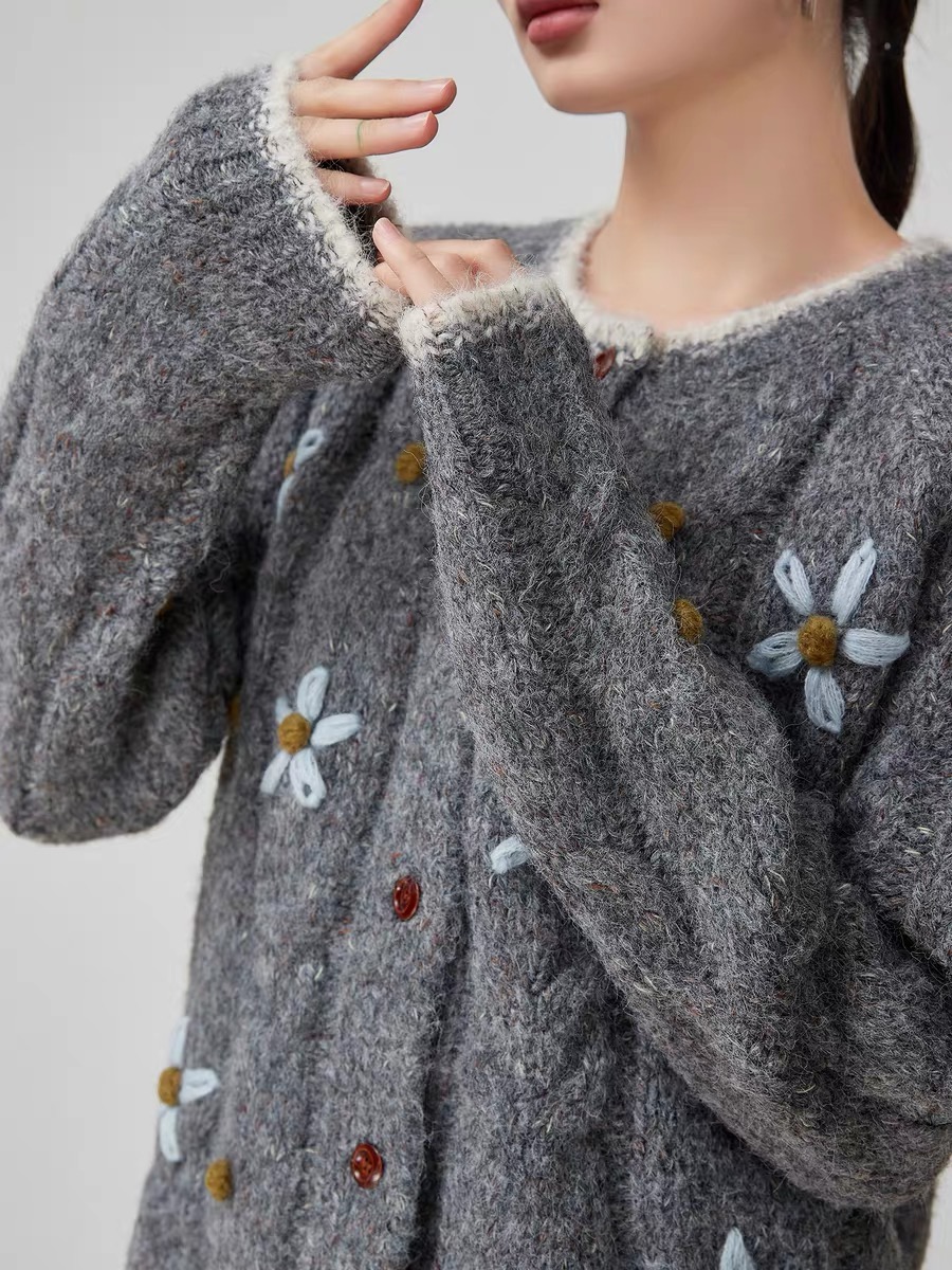 【简知】手工绣花秋冬羊绒羊毛混纺针织衫