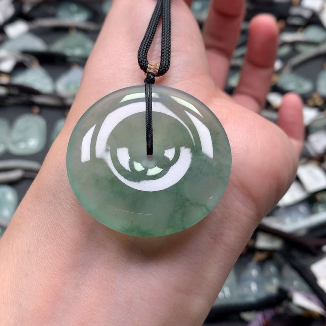 翡翠颈饰未镶嵌00000000000