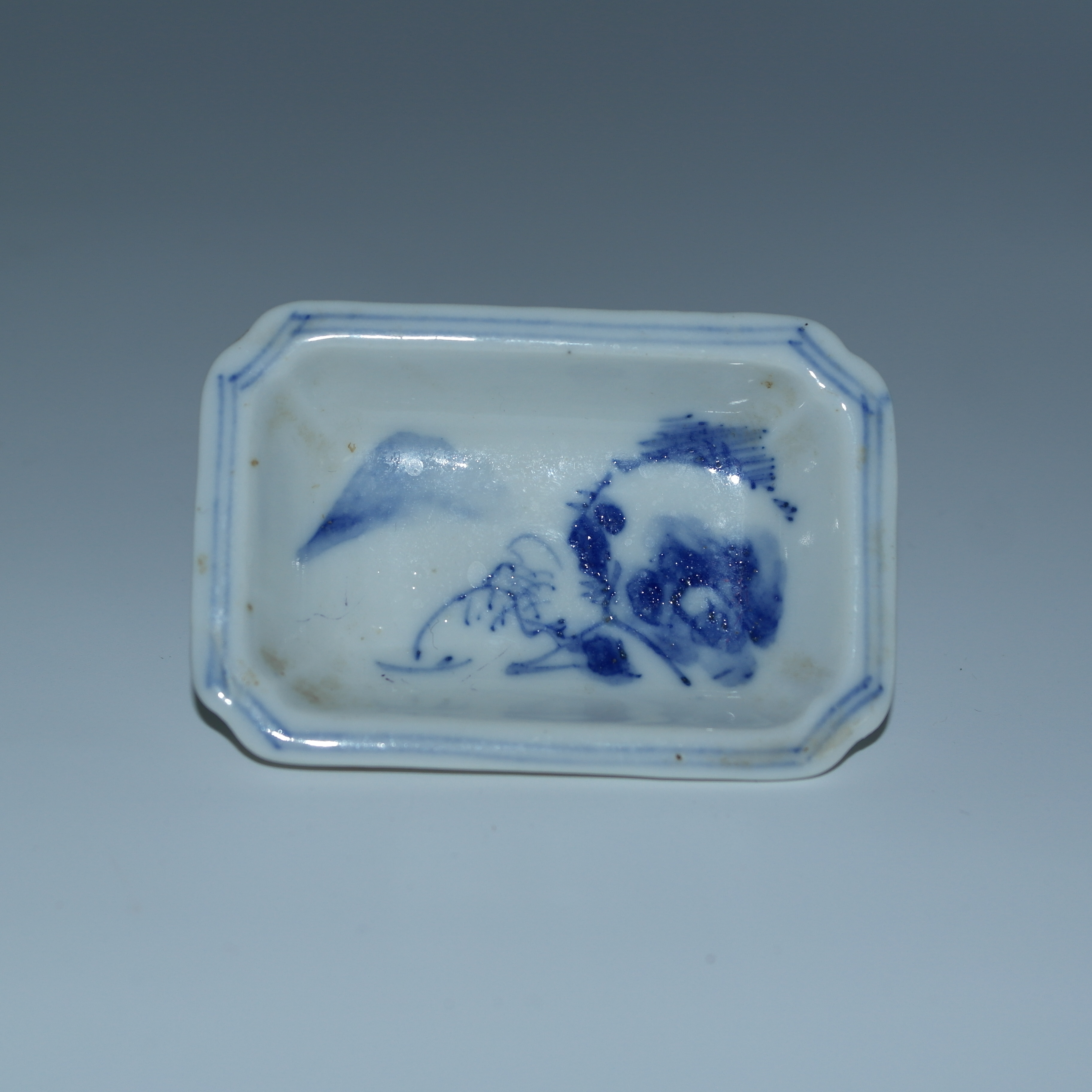 LOT 02 清代 青花小水洗